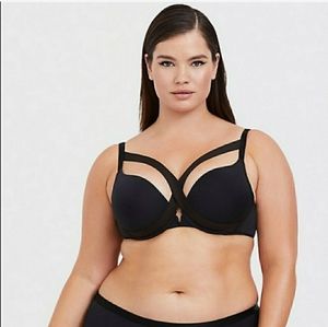 NWT 💋 Torrid Push Up Plunge Bra